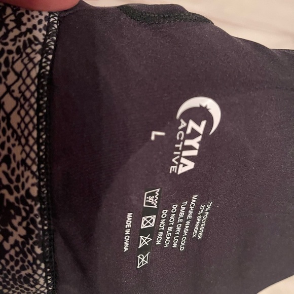 Cobra print sports bra - Picture 3 of 4